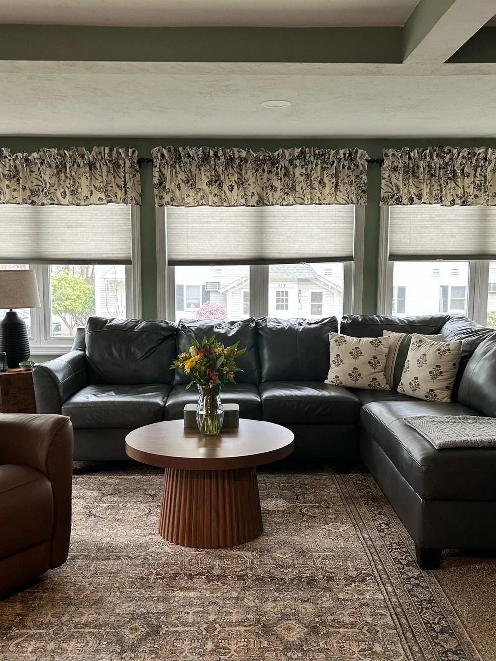 Set of 4 Botanical Valance Curtain in Cream and Black
